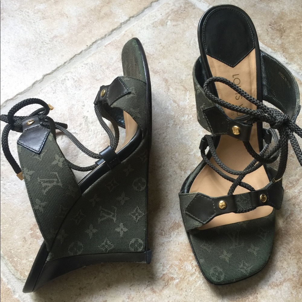Louis Vuitton Wedge Heel Sandals sIze 7.5 - 8